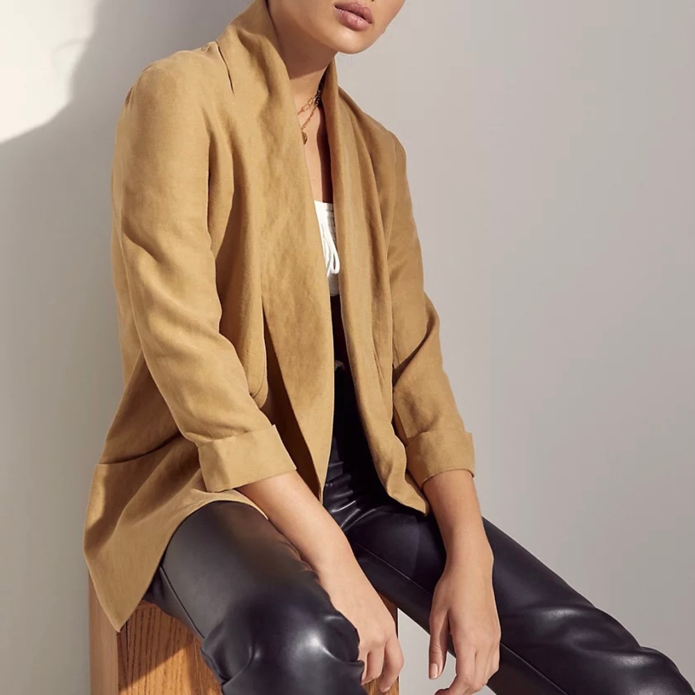 Aritzia Wilfred Chevalier linen-blend jacket. 🤎 - Picture 3 of 10